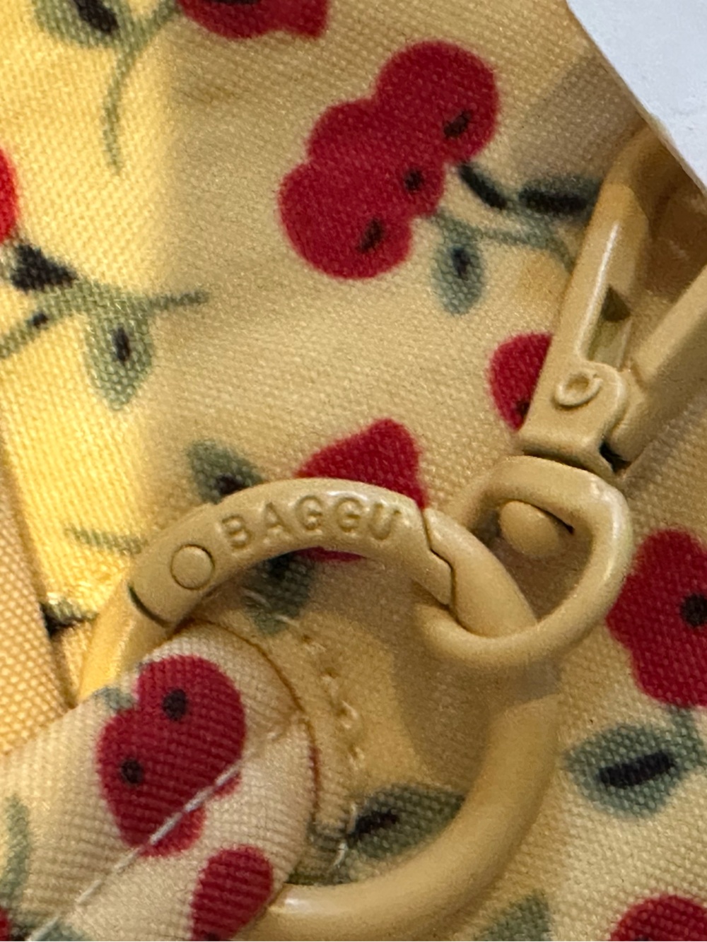 New! BAGGU nylon bowler bag in “cherry land” NWT, flawless - Picture 15 of 16